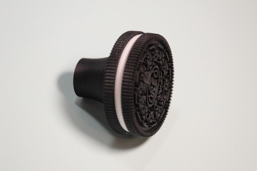 Oreo Szekrény Gomb (37 mm) – Egyedi és Édes Stílus!